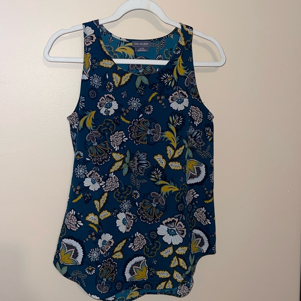 Van Heusen Hunter Green Floral Tank